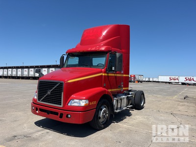 2016 Volvo VNM42T 4x2 S/A Dagcabine Trekker