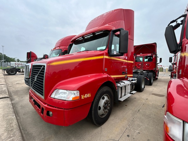 2016 Volvo VNM42T 4x2 S/A Day Cab Truck Tractor (Inoperable)