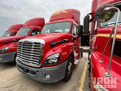 2017 Freightliner Cascadia 4x2 S/A Day Cab Truck Tractor