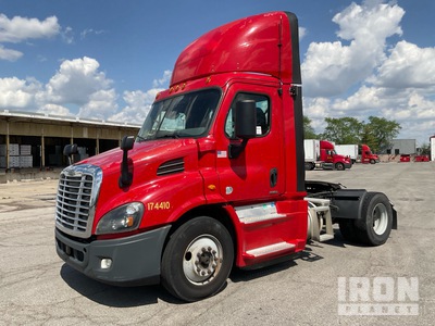 2017 Freightliner Cascadia 4x2 S/A Dagcabine Trekker