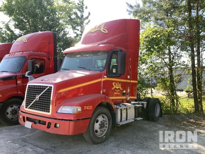 2017 Volvo VNM42T 4x2 S/A Dagcabine Trekker