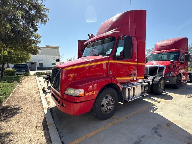 2016 Volvo VNM42T 4x2 S/A Day Cab Truck Tractor