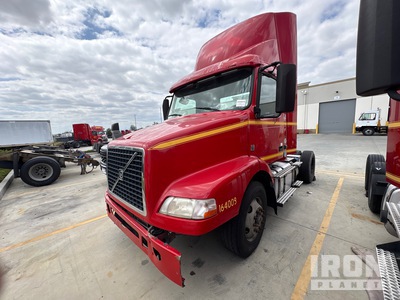 2016 Volvo VNM42T 4x2 Cabeza Tractora Cabina Corta