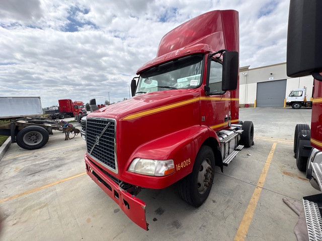 2016 Volvo VNM42T 4x2 S/A Day Cab Truck Tractor