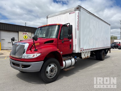2015 International 4300 SBA 4x2 شاحنة فان