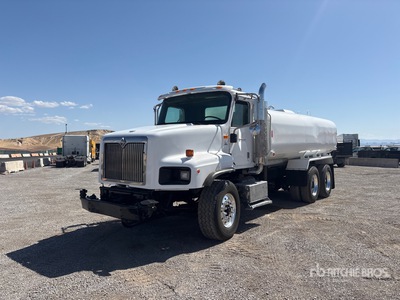 International 5600 6x4 Water Truck