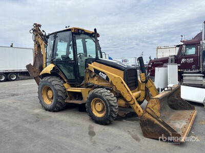 2007 Cat 420E لودر خلفي