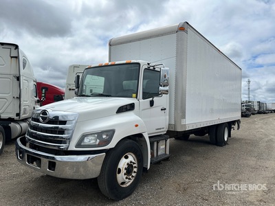2018 Hino 268 4x2 Van Truck