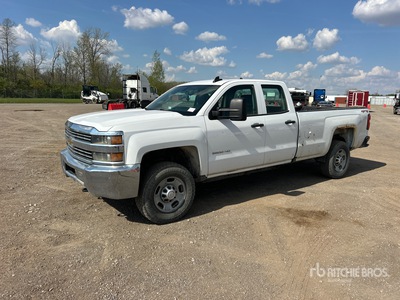 2015 Chevrolet Silverado 2500HD 4x4 Extended Cab Pickup