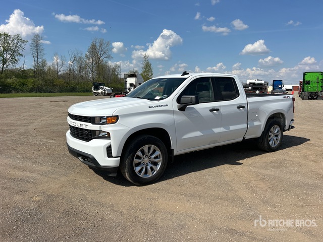 2022 Chevrolet Silverado 1500 Custom 4x4 Extended Cab Pickup