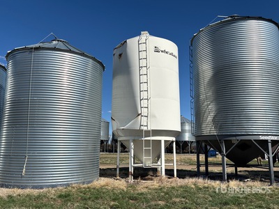 Wheatland 1225ESK +/- 1850 bu Smooth Wall Hopper Graan bak