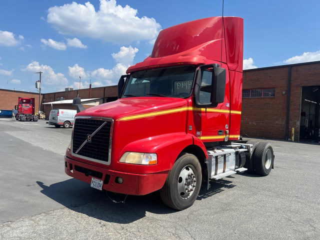 2016 Volvo VNM42T 4x2 S/A Day Cab Truck Tractor