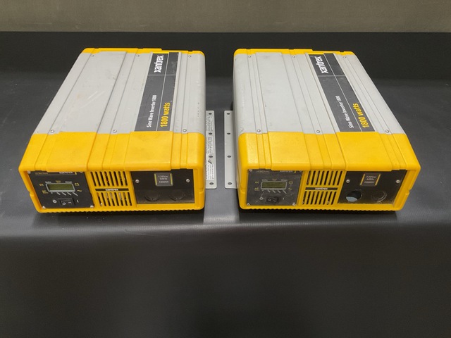 (2) Xantrex 1800/24 Power Inverters (2) Xantrex 1800/24 Power Inverters