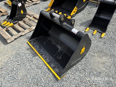 Dynamic Entities 47 in Q/C Cleanup Excavator Bucket (Unused)