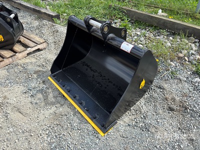 Dynamic Entities 42 in Q/C Cleanup Excavator Bucket (Unused)