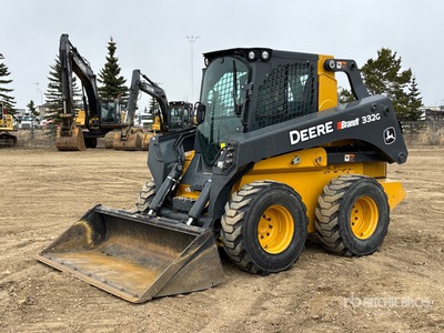 2017 John Deere 332G Two-Speed Chargeuse à direction à glissement