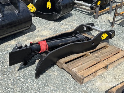 Dynamic Entities 45 in Hydraulic Excavator Thumb (Unused)