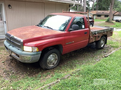 1999 Dodge 2500 4x2 Flatbed Truck