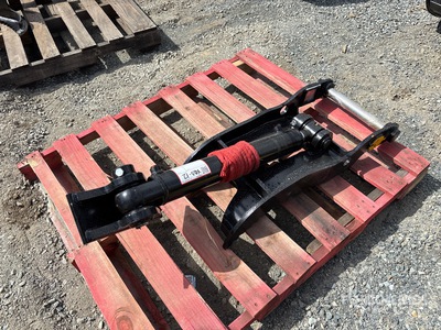 Dynamic Entities 22 in Hydraulic Excavator Thumb (Unused)