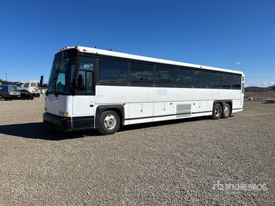 2001 MCI 102-DL3 6x2 Autobuses