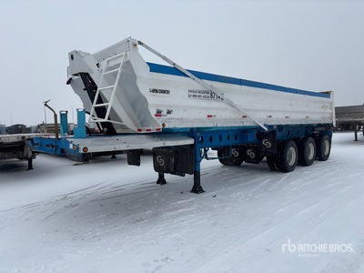 2013 Cross Country 32 ft Tri/A kiep aanhangwagen