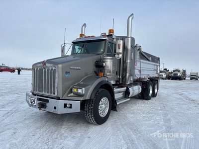 2012 Kenworth T800 6x4 Sleeper T/A Dump Truck