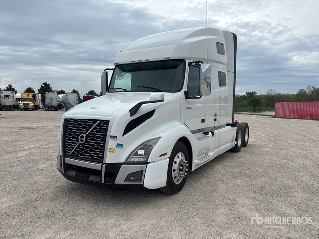 2021 Volvo VNL760 6x4 T/A Sleeper Truck Tractor