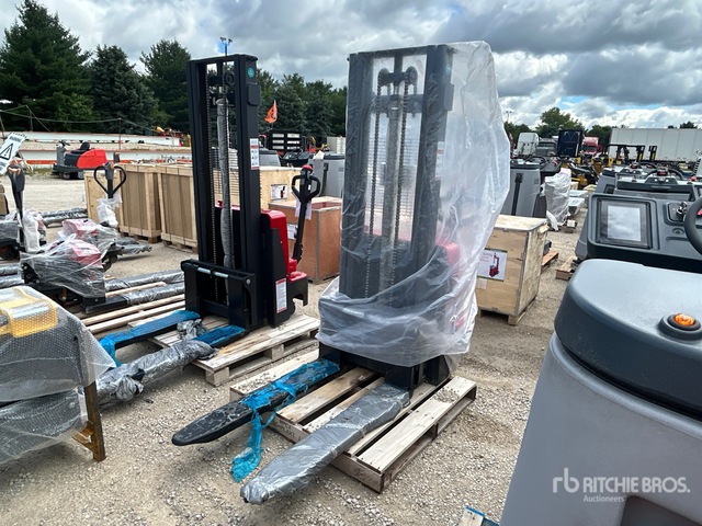 2026 STARVOX CDD-3M 3306 lb Electric Stacker (Unused)
