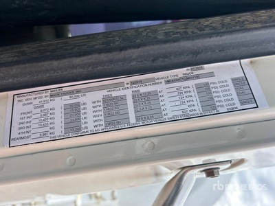 2016 Mack GU713 10x4 Mixer Truck