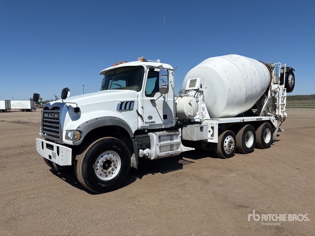 2016 Mack GU713 10x4 Mixer Truck