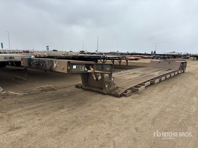 2004 Landoll 825-46 T/A Double Drop Removable Gooseneck Lowboy Trailer