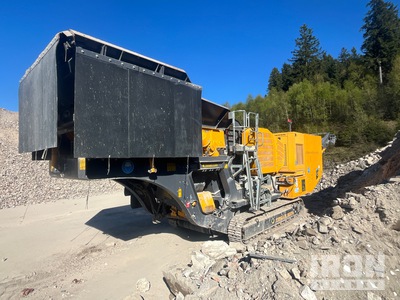 2022 Tesab 700ie を見 Crusher