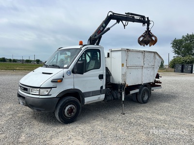 2003 Hiab 035-2 2300 kg Articulated Boom on 2003 Iveco 65C15 4x2 Dump Truck with Crane