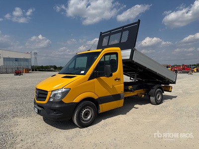 2016 Mercedes-Benz Sprinter Dump Truck