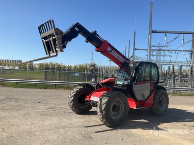 2021 Manitou MT933 Telehandler