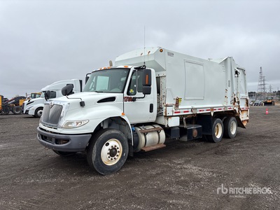 2017 International 7400SBA 6x4 Rear Loader Waste Collection Truck