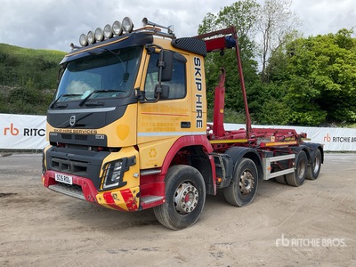 2015 Volvo FM 8x4 Twin-Steer Hooklift Truck