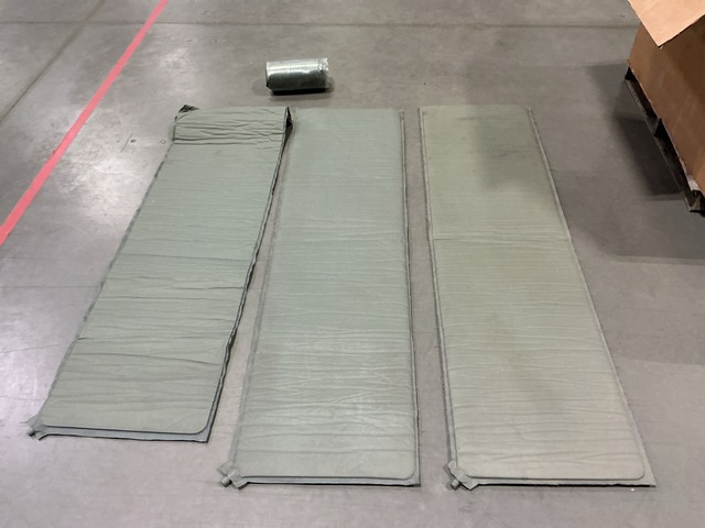 (94) Self-Inflating Sleeping Mats