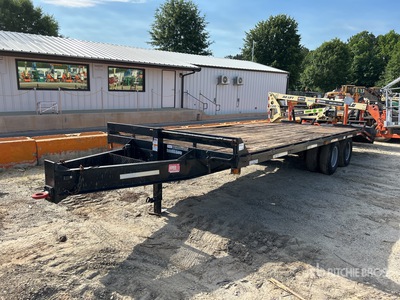 2015 Superior 28.524-10 24 ft T/A Equipment Trailer