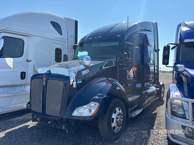 2019 Kenworth T680 6x4 T/A Sleeper Truck Tractor (Inoperable)
