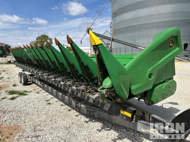 2022 John Deere C18R 18 Row 20 in Rigid Corn Combine Header