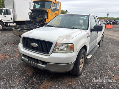 2005 Ford F-150 4x2 Extended Cab Pickup