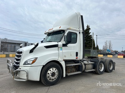 2019 Freightliner Cascadia 126 6x4 T/A Day Cab Truck Tractor