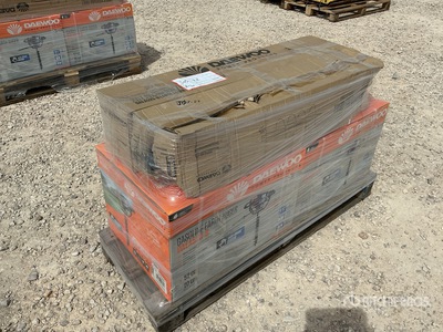 Quantity of (2) Daewoo DAEA520-B Erdbohrer (Unused)