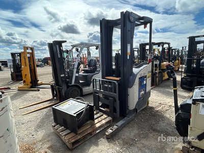 2019 Crown RD5725-30 3200 lb Order Picker