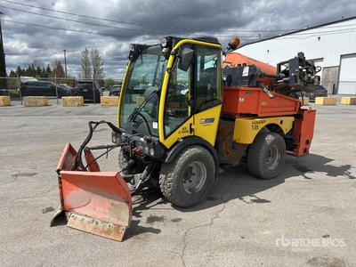 2015 Holder C992 Tractor Municipal