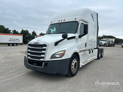 2018 Freightliner Cascadia 126 6x4 Sleeper Truck Tractor