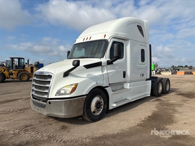2019 Freightliner Cascadia 125 6x4 T/A Sleeper Truck Tractor