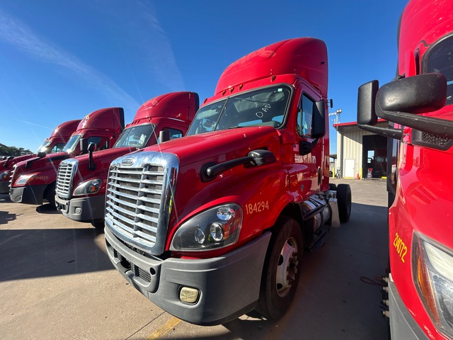 2018 Freightliner CA113 4x2 S/A Day Cab Truck Tractor (Inoperable)