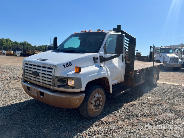 2003 Chevrolet C4500 4x2 Flatbed Truck